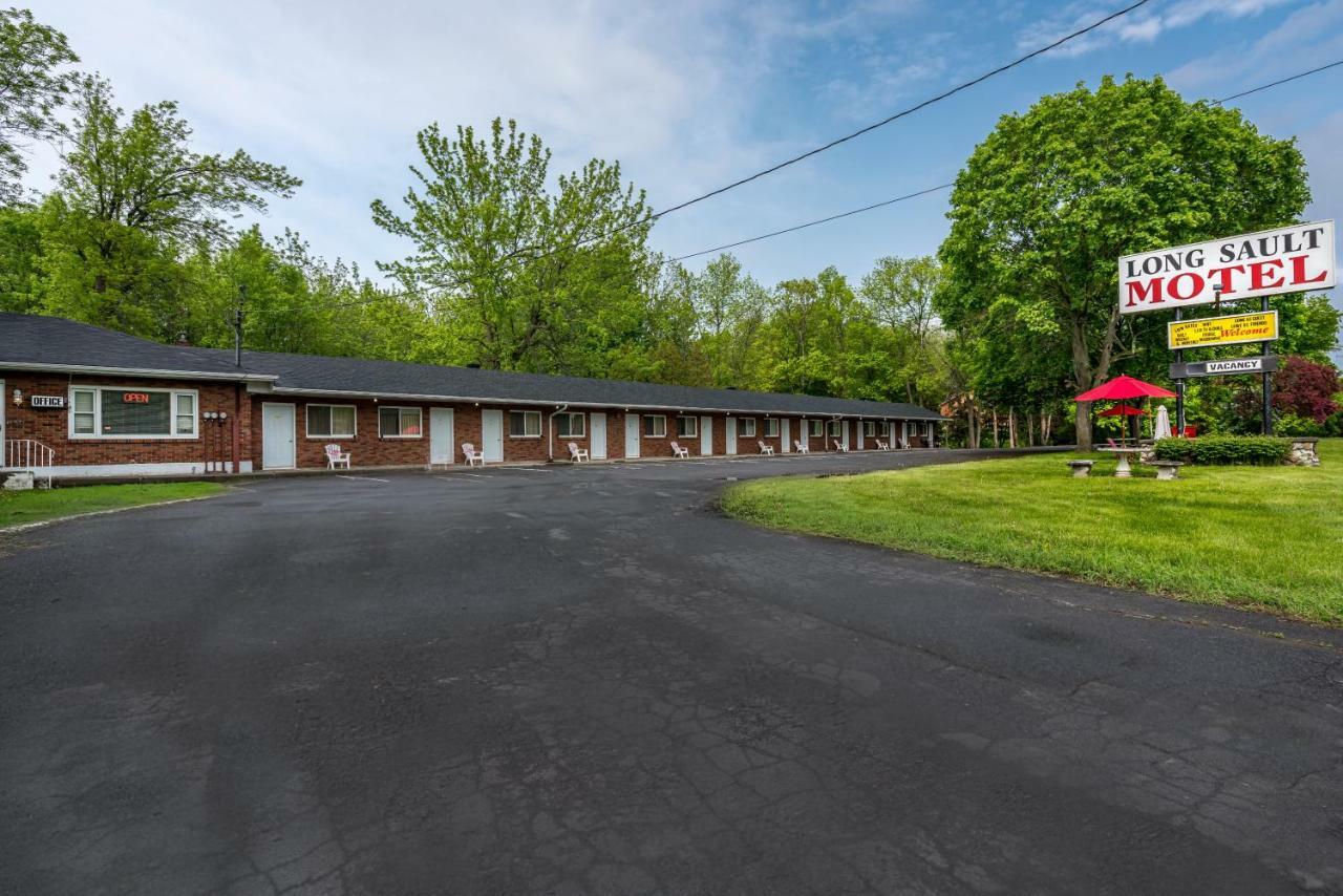 Long Sault Motel Zewnętrze zdjęcie